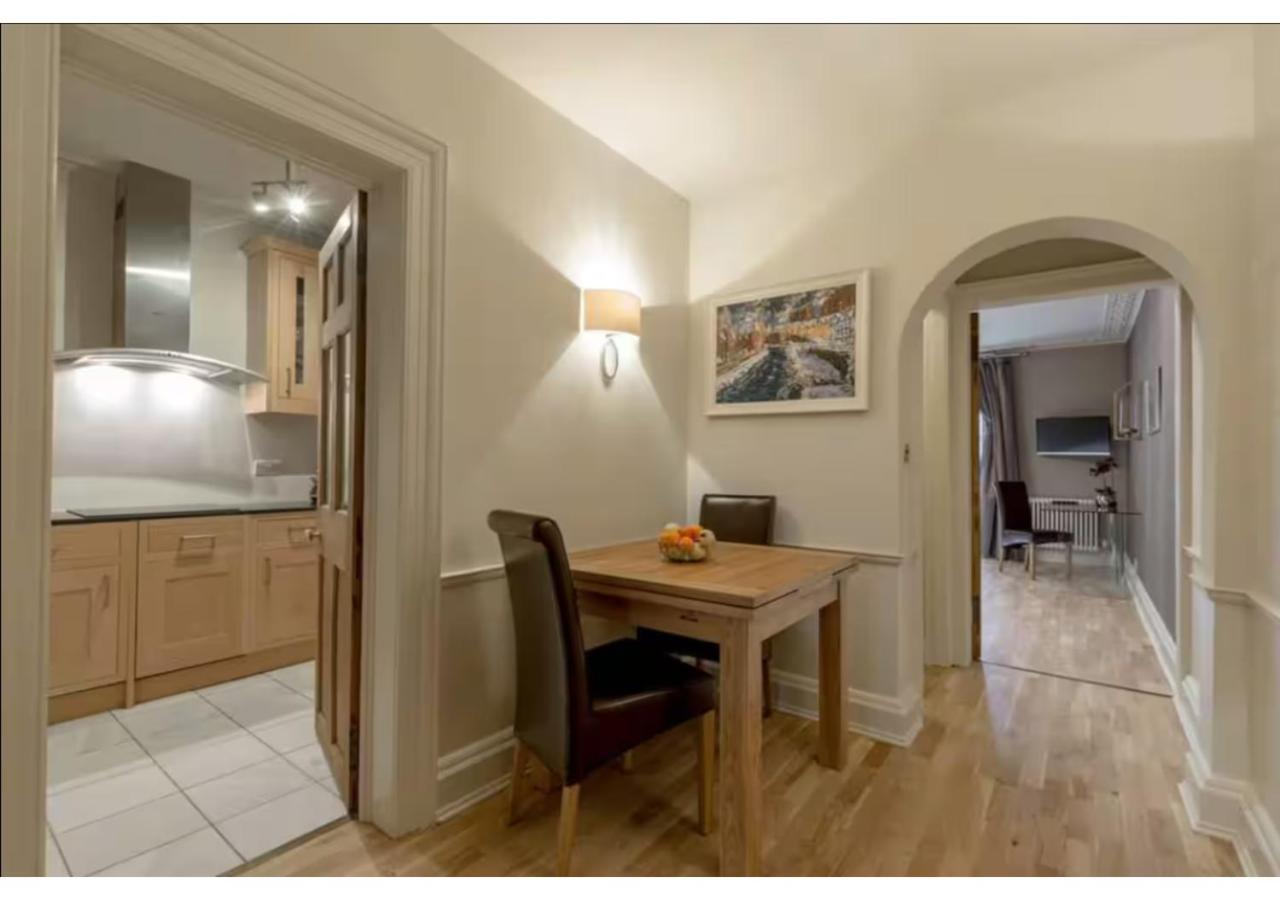 Joivy Boutique Apt With Patio In New Town Единбург Екстер'єр фото